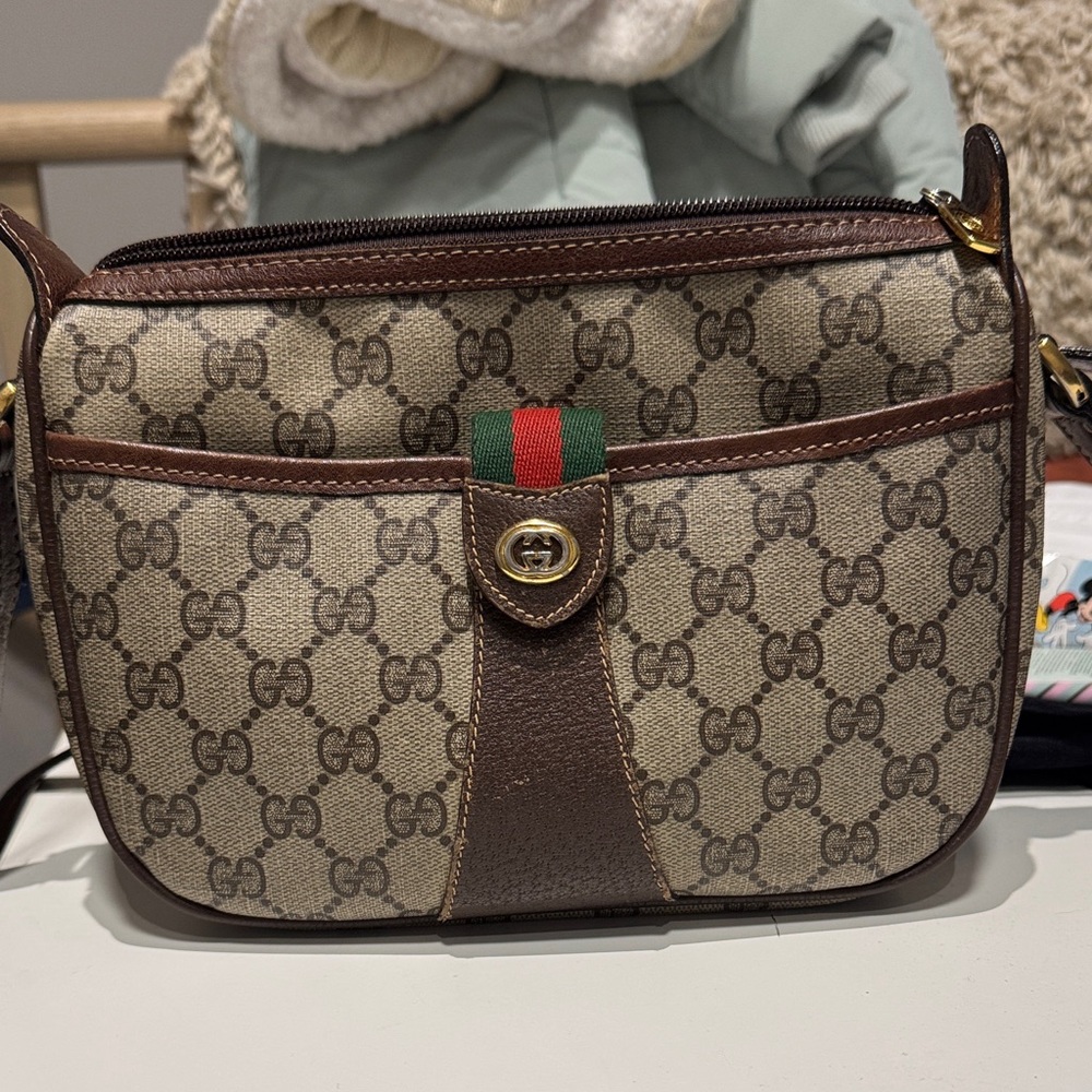 Authentic Gucci Beige and Brown Crossbody Bag with dust bag